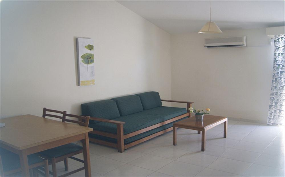 פרוטאראס Mandalena Hotel Apartments מראה חיצוני תמונה