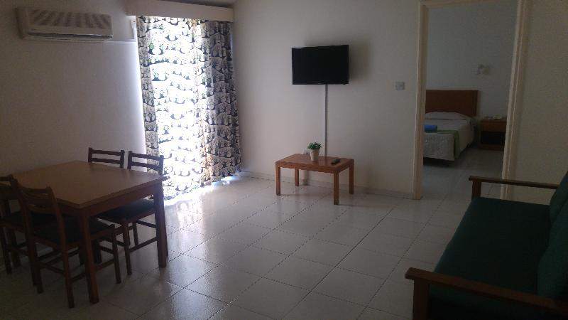 פרוטאראס Mandalena Hotel Apartments מראה חיצוני תמונה