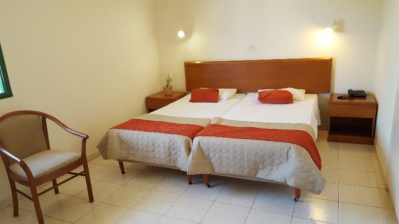 פרוטאראס Mandalena Hotel Apartments מראה חיצוני תמונה