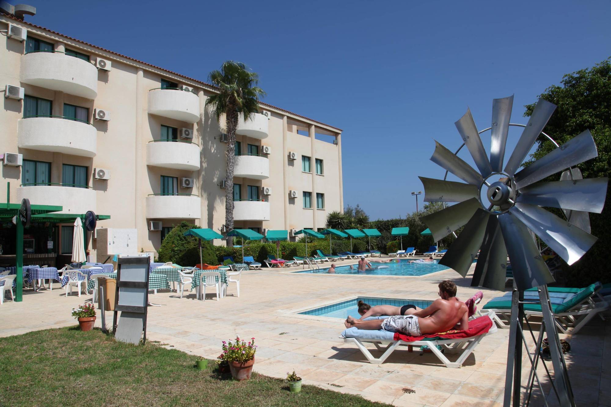 פרוטאראס Mandalena Hotel Apartments מראה חיצוני תמונה