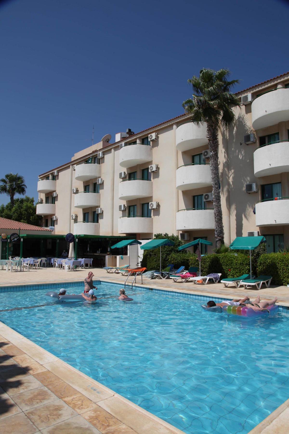 פרוטאראס Mandalena Hotel Apartments מראה חיצוני תמונה